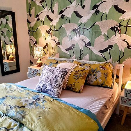 4 Bedroom Period Townhouse In The Heart Of Hebden Хебден-Бридж Экстерьер фото