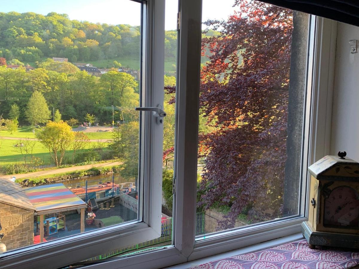 4 Bedroom Period Townhouse In The Heart Of Hebden Хебден-Бридж Экстерьер фото