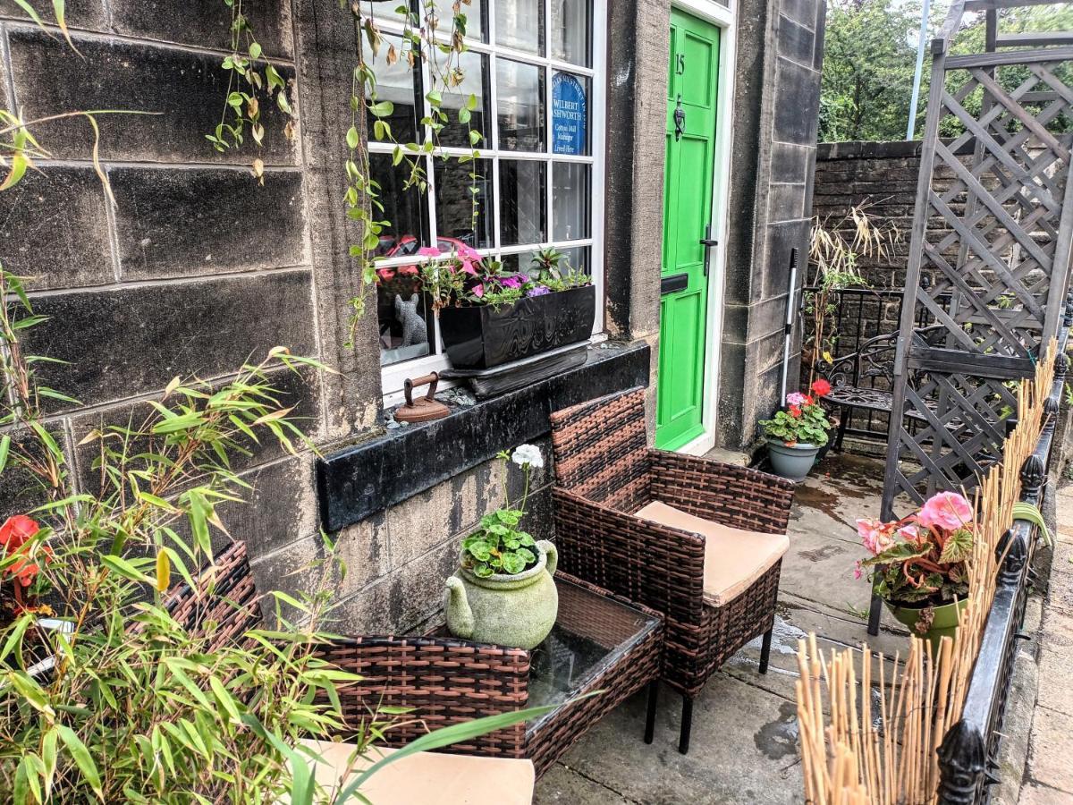 4 Bedroom Period Townhouse In The Heart Of Hebden Хебден-Бридж Экстерьер фото