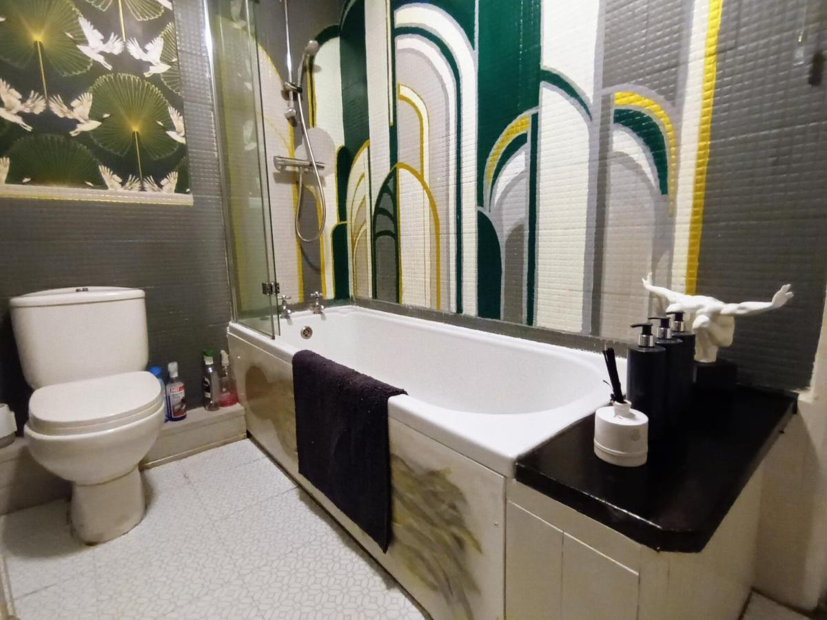 4 Bedroom Period Townhouse In The Heart Of Hebden Хебден-Бридж Экстерьер фото